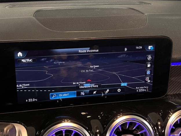 MERCEDES-BENZ GLB 200 d AMG Line  