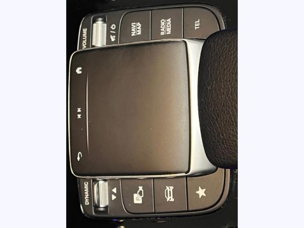 MERCEDES-BENZ GLB 200 d AMG Line  