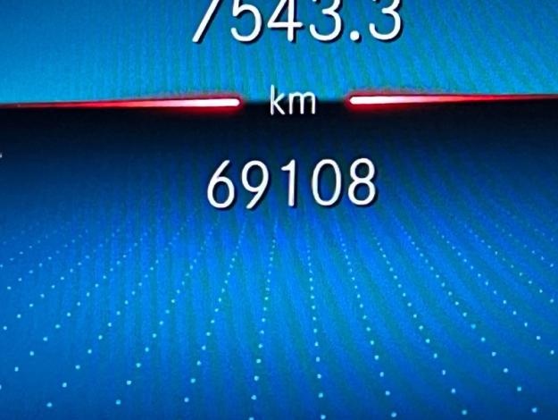 MERCEDES-BENZ GLB 200 d AMG Line  