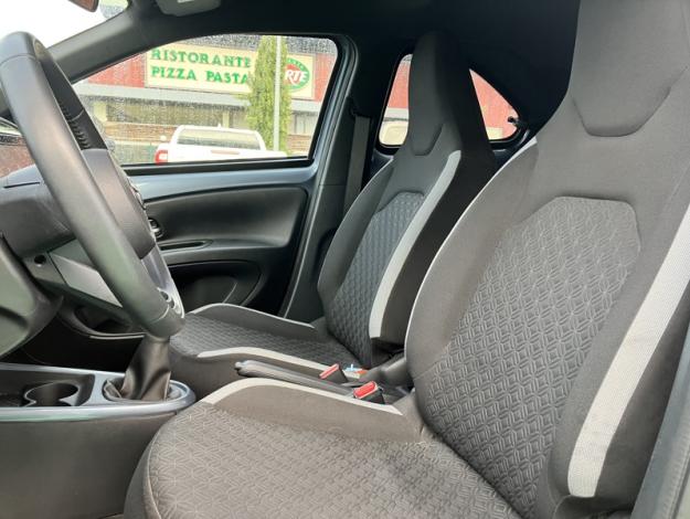 TOYOTA Aygo X 1.0 VVT-i 72 Design / Pack ZEN / Radars  