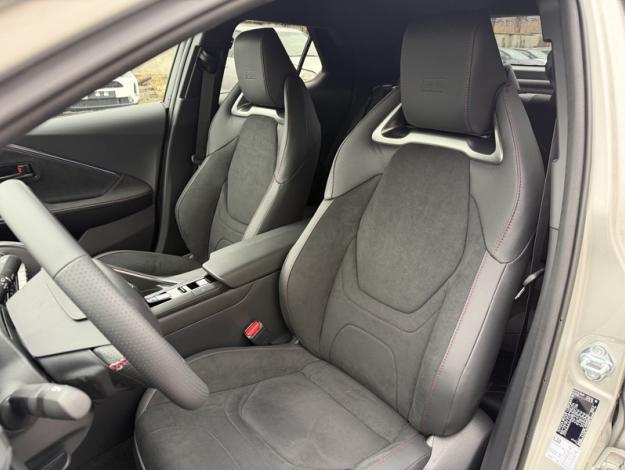 TOYOTA C-HR 1.8 Hybride 140 GR Sport Pack Techno +   C HR HYBRIDE NG HYBRIDE 140 GRS PACK TECHNO MY26