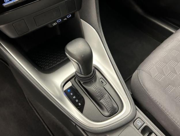 TOYOTA Yaris 116h Dynamic  