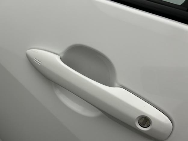 TOYOTA Yaris 116h Dynamic  