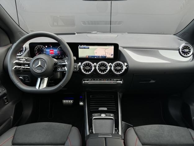 MERCEDES-BENZ GLA 200 d AMG Line  GLA 200 d AMG Line
