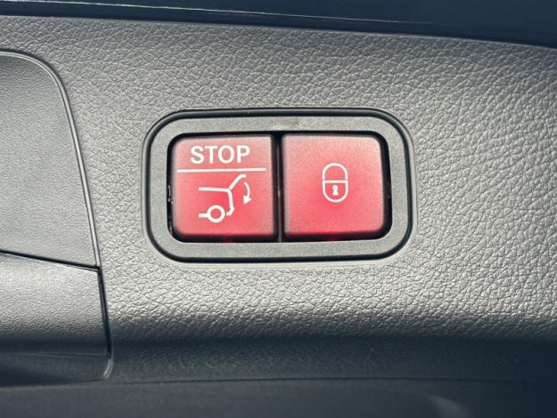 MERCEDES-BENZ GLA 200 d AMG Line  GLA 200 d AMG Line