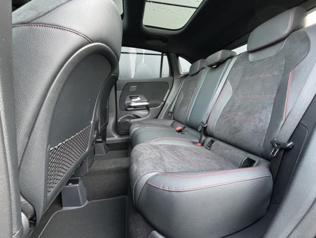 MERCEDES-BENZ GLA 200 d AMG Line  GLA 200 d AMG Line