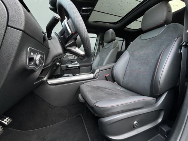 MERCEDES-BENZ GLA 200 d AMG Line  GLA 200 d AMG Line