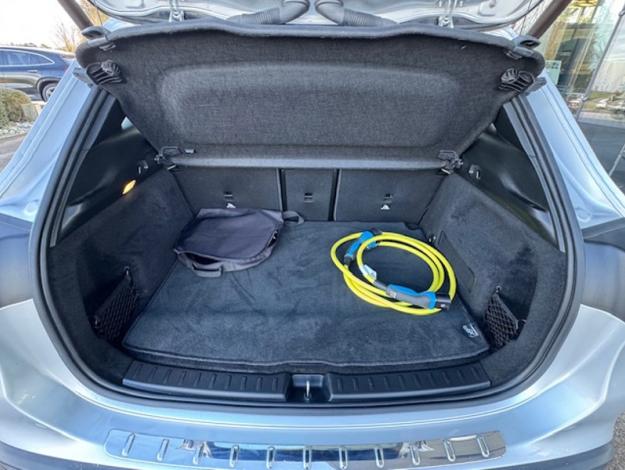 MERCEDES-BENZ EQA 250 Progressive Line  