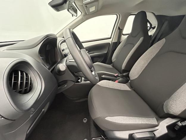 TOYOTA Aygo X 1.0 S-CVT 72 Dynamic  