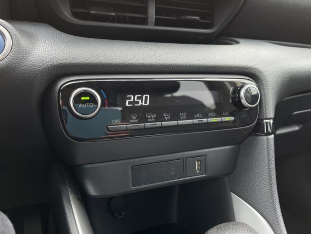 TOYOTA Yaris Hybride 116h Design  