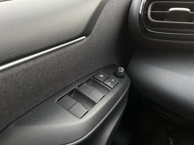 TOYOTA Yaris Hybride 116h Design  