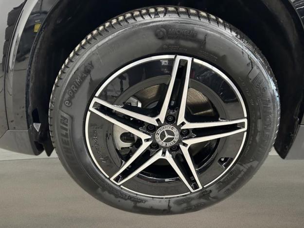 MERCEDES-BENZ EQA 250 + AMG Line Toit Pano  