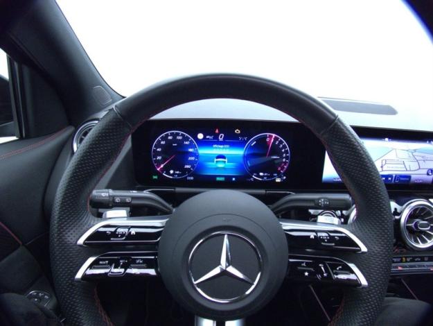 MERCEDES-BENZ GLA 250 e Hybrid EQ AMG Line  