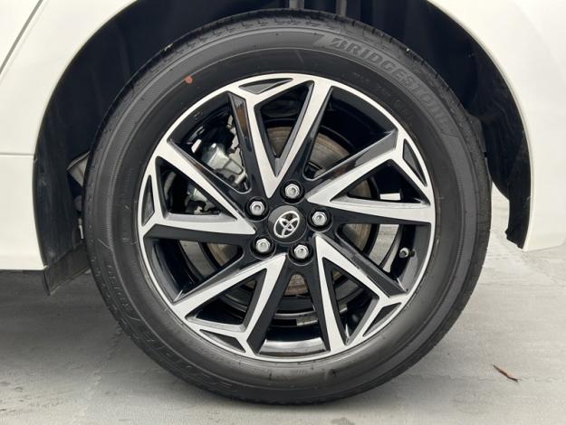 TOYOTA Yaris 116h Design  PACK CONFORT