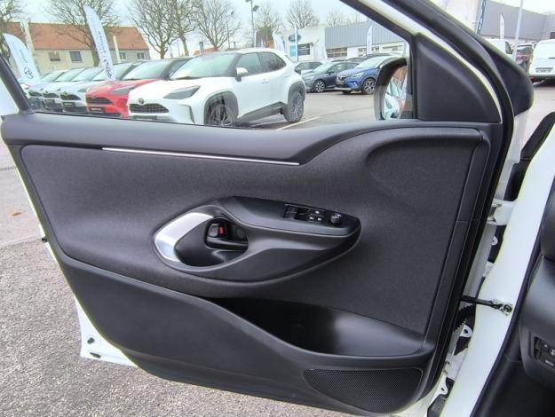 TOYOTA Yaris Hybride 116h Dynamic Business   1.5 116 ch 