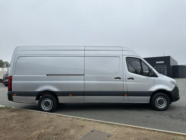 MERCEDES-BENZ Sprinter 319 CDI Fourgon Toit sureleve Long  