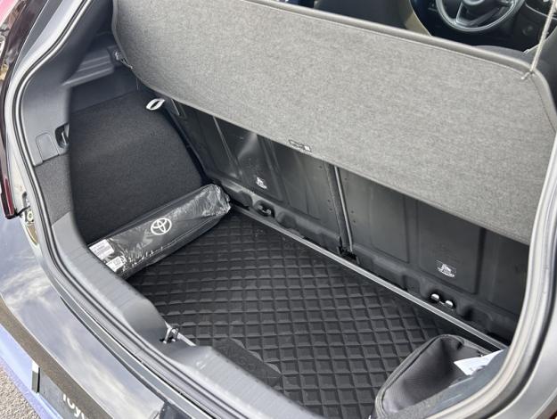 TOYOTA Aygo X Hybride 116h Graphic  