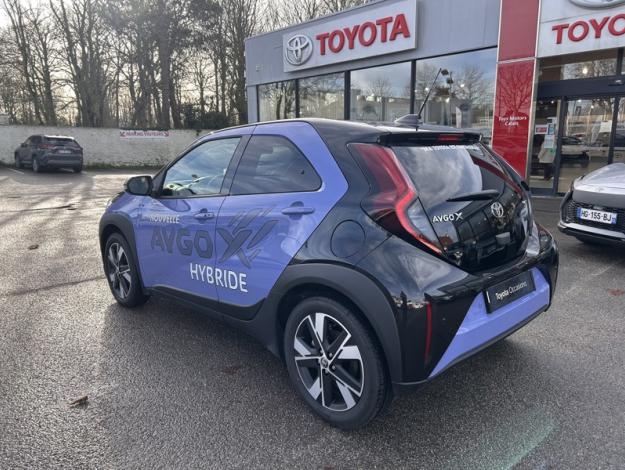 TOYOTA Aygo X Hybride 116h Graphic  