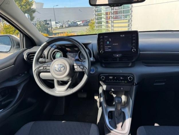 TOYOTA Yaris 116h Design  