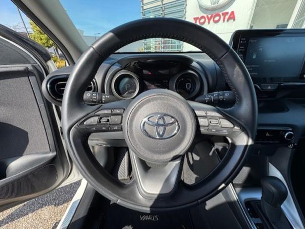 TOYOTA Yaris 116h Design  