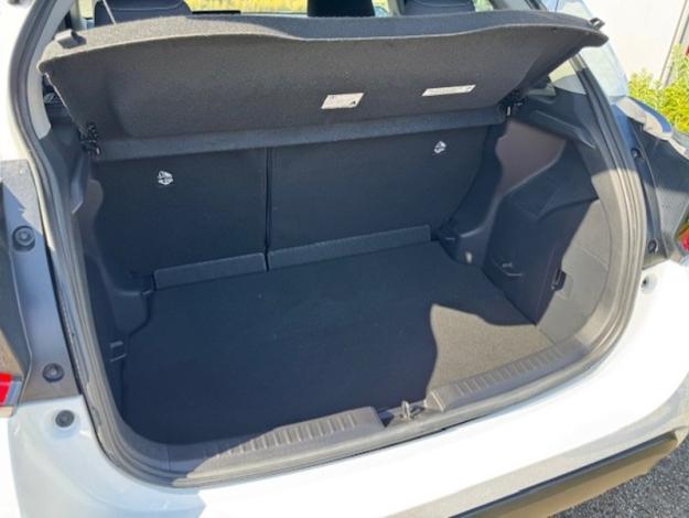 TOYOTA Yaris 116h Design  