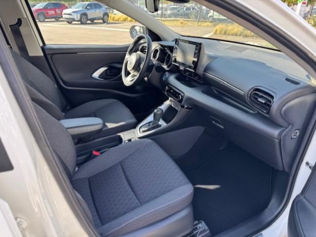 TOYOTA Yaris 116h Design  