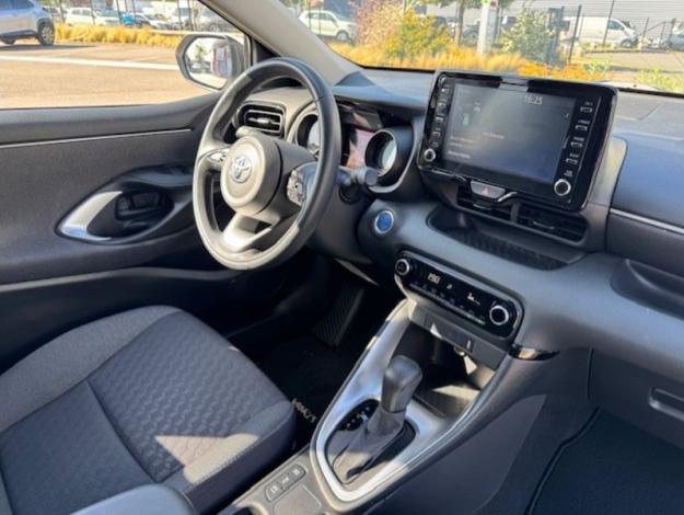 TOYOTA Yaris 116h Design  