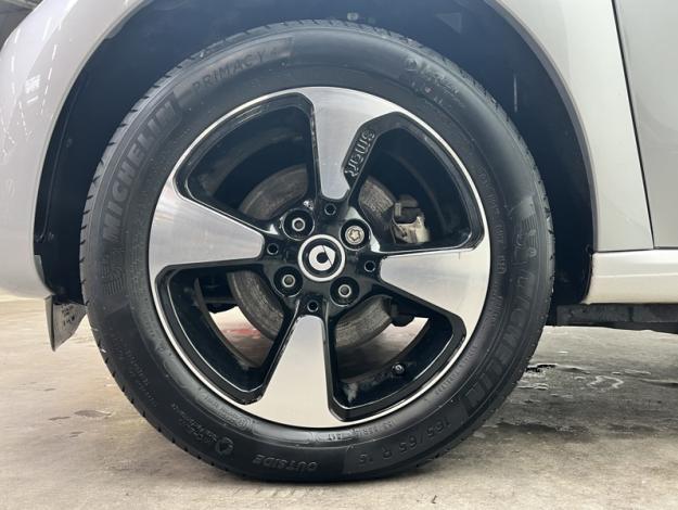 SMART forfour electric drive / EQ passion  82 ch 