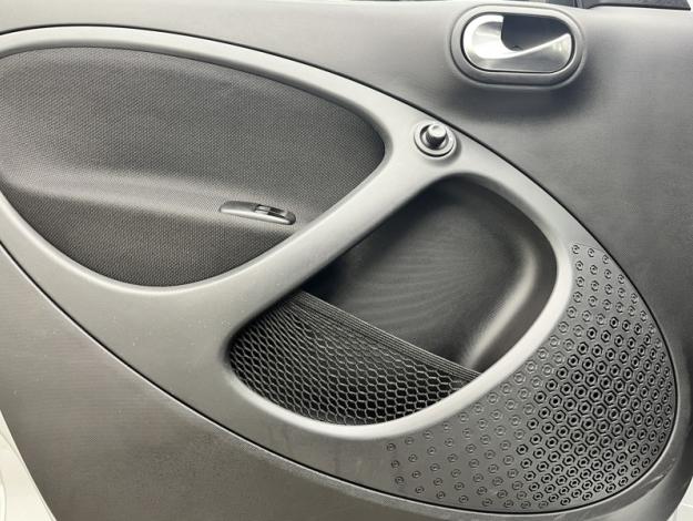 SMART forfour electric drive / EQ passion  82 ch 