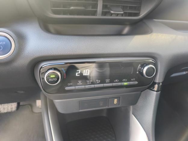 TOYOTA Yaris Hybride 116h Design  