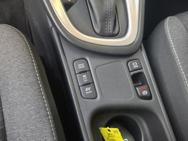 TOYOTA Yaris Hybride 116h Design  