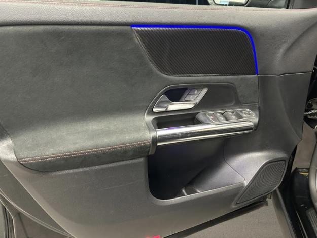 MERCEDES-BENZ GLA GLA 180 d