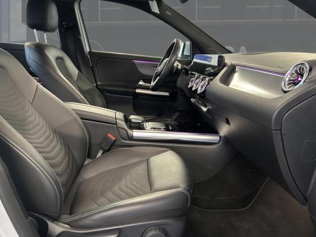 MERCEDES-BENZ GLA 200 Progressive  