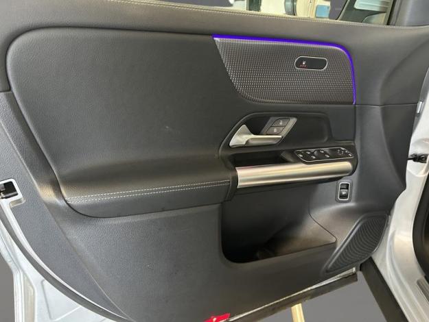 MERCEDES-BENZ GLA 200 Progressive  