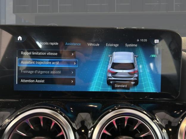 MERCEDES-BENZ GLA 200 Progressive  