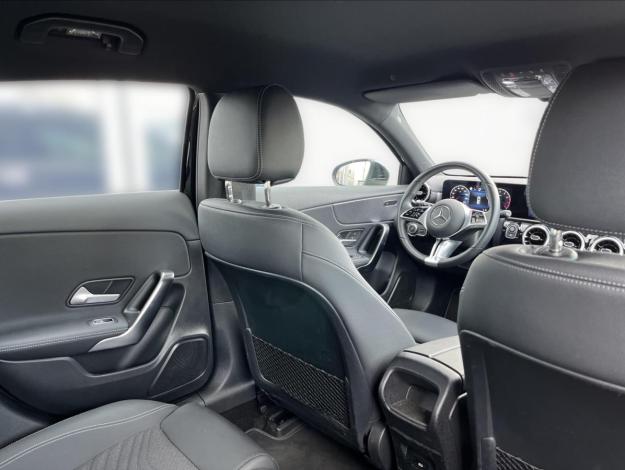 MERCEDES-BENZ Třídy A A 180 (20/21)