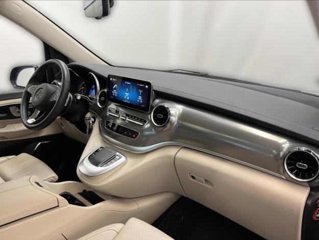MERCEDES-BENZ Třídy V V 300D 4MATIC EXCLUSIVE  Airmatic (14/28)