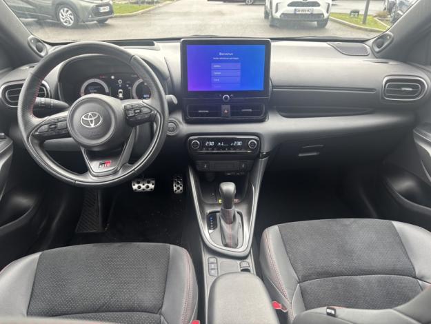 TOYOTA Yaris 130h GR SPORT  PACK TECHNO +