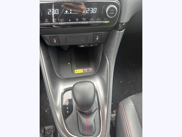 TOYOTA Yaris 130h GR SPORT  PACK TECHNO +