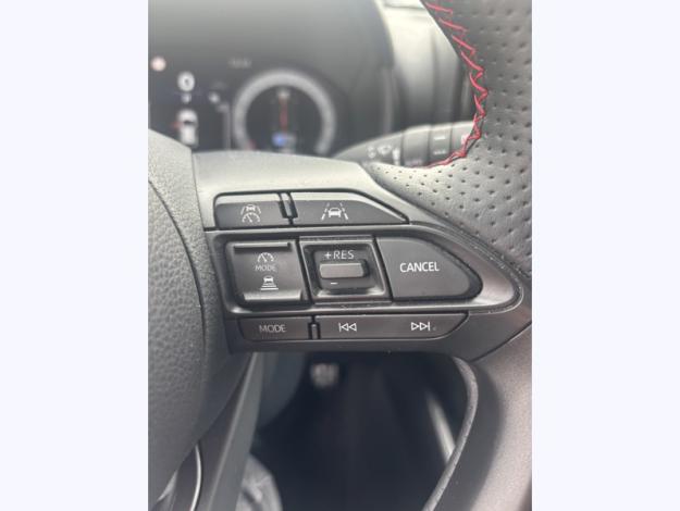 TOYOTA Yaris 130h GR SPORT  PACK TECHNO +