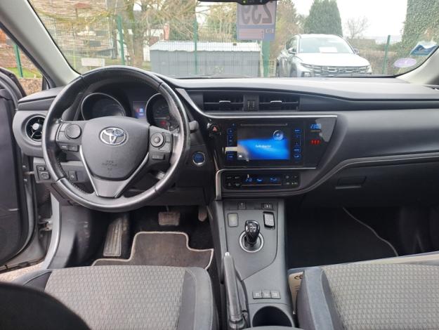 TOYOTA Auris 1.8 HYBRID 136 CVT COLLECTION   