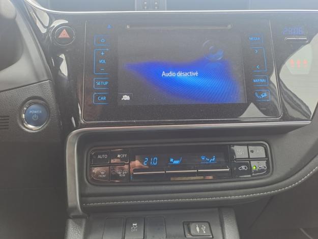 TOYOTA Auris 1.8 HYBRID 136 CVT COLLECTION   