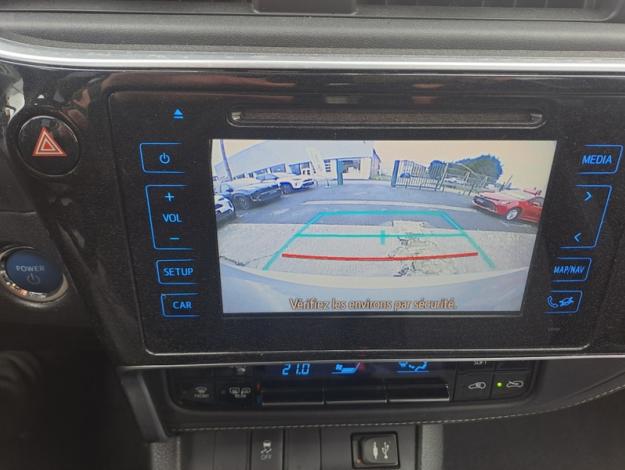 TOYOTA Auris 1.8 HYBRID 136 CVT COLLECTION   