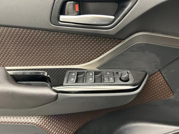 TOYOTA C-HR 1.8 HYBRIDE 122 DISTINCTIVE  PACK TECHNO 