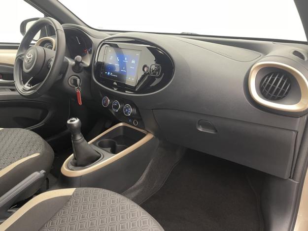 TOYOTA Aygo X 1.0 VVT-i 72 Design  