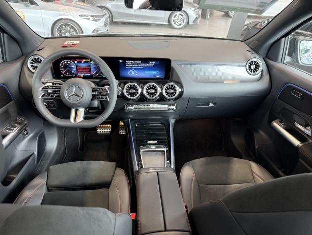 MERCEDES-BENZ GLA 180  Star Edition