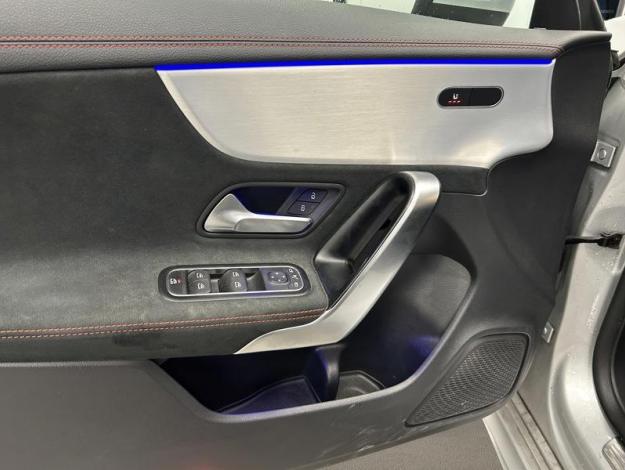 MERCEDES-BENZ CLA 180 d Shooting Brake AMG Line  