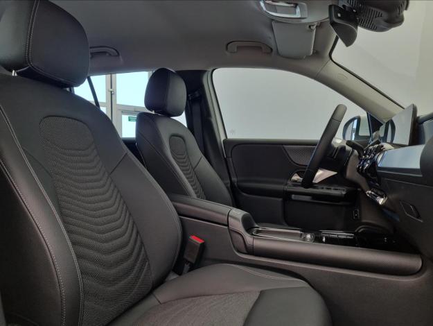 MERCEDES-BENZ GLB GLB 220 4MATIC (15/22)
