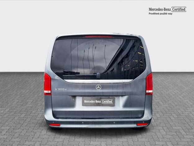 MERCEDES-BENZ Třídy V V 300 d AVANTGARDE AIRMATIC (4/25)