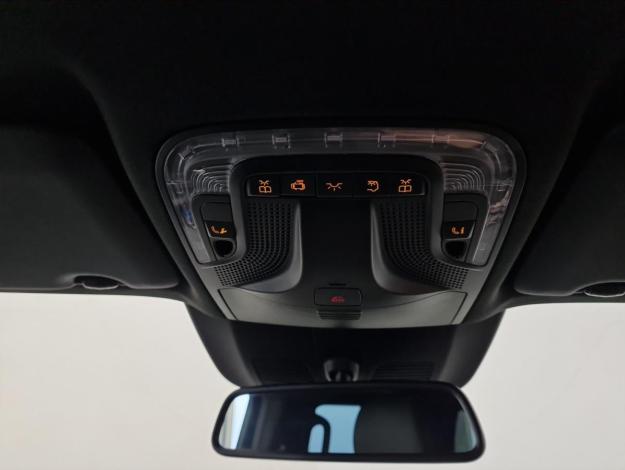 MERCEDES-BENZ Třídy V V 300 d AVANTGARDE AIRMATIC (18/25)